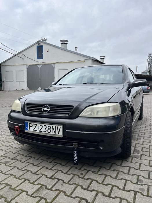 Sprzedaję samochód Opel Astra.