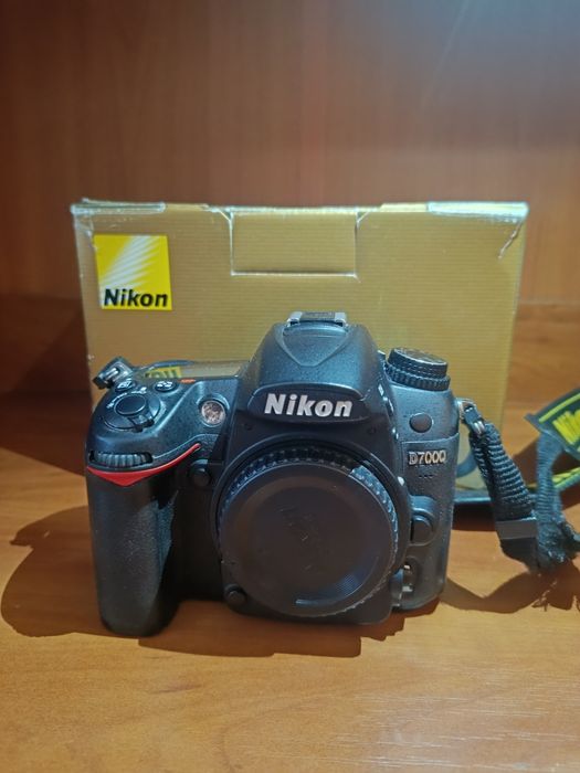Nikon D7000, body