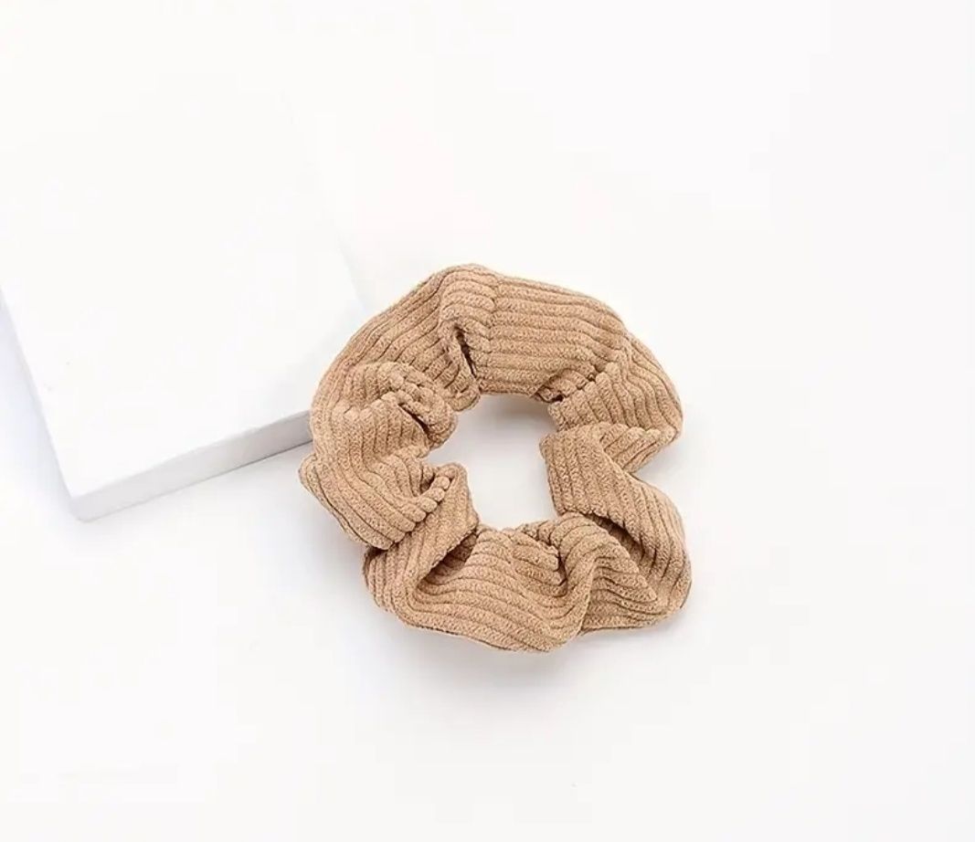 Nowe gumki Scrunchie 7sztuk Puchate