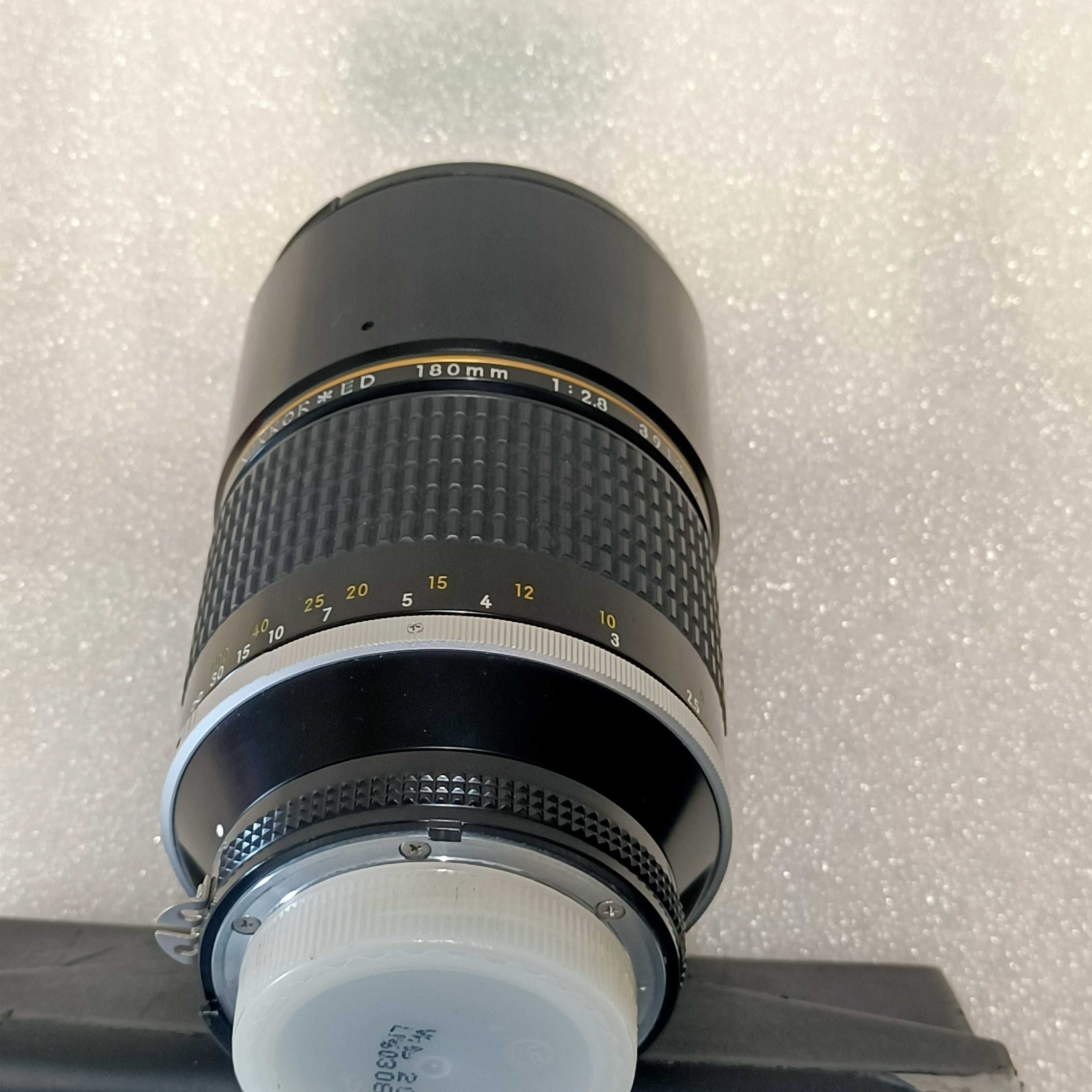 Vendo teleobjetiva fixa da Nikon 180mm/2,8