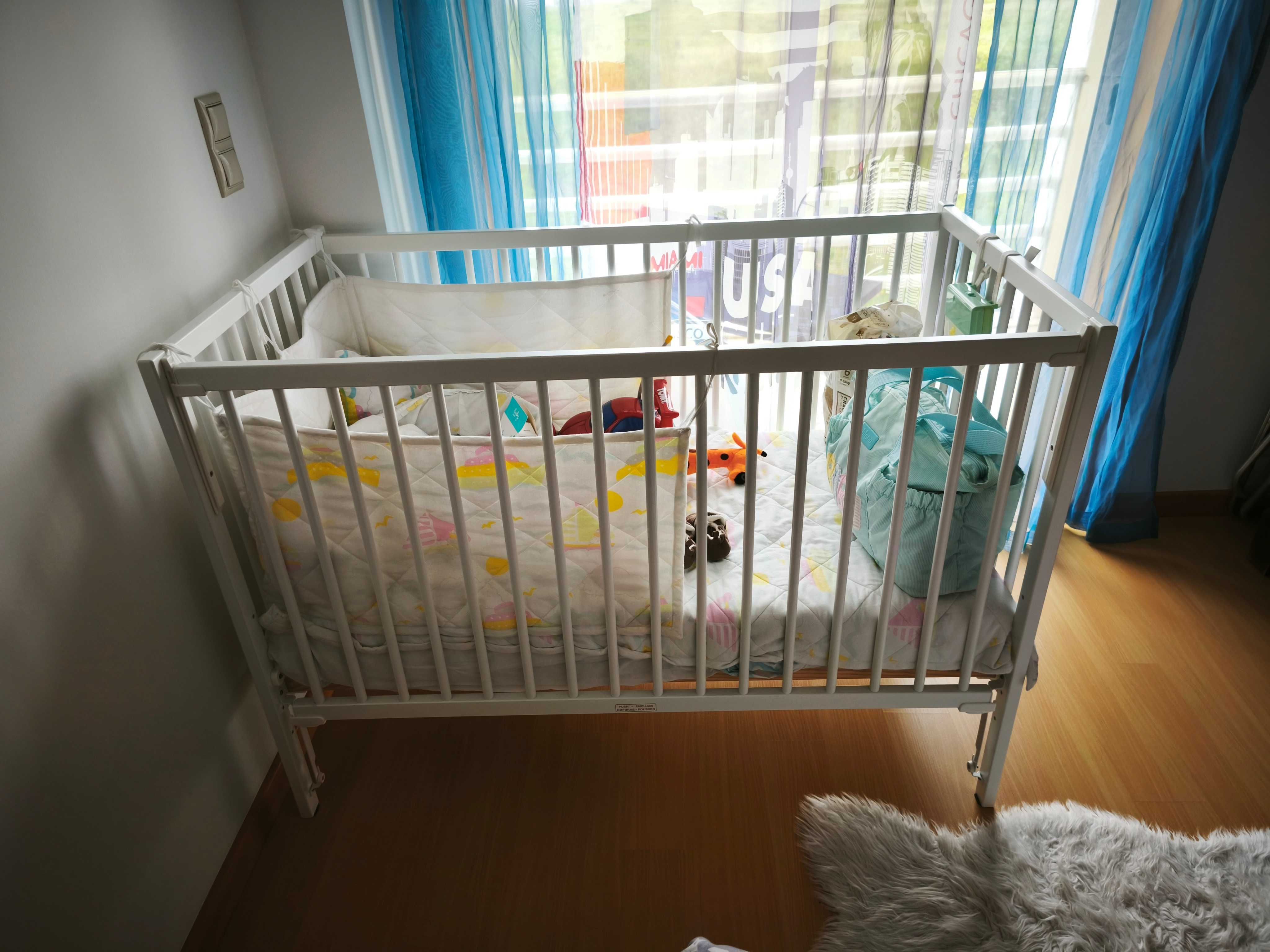 Cama berço e colchão