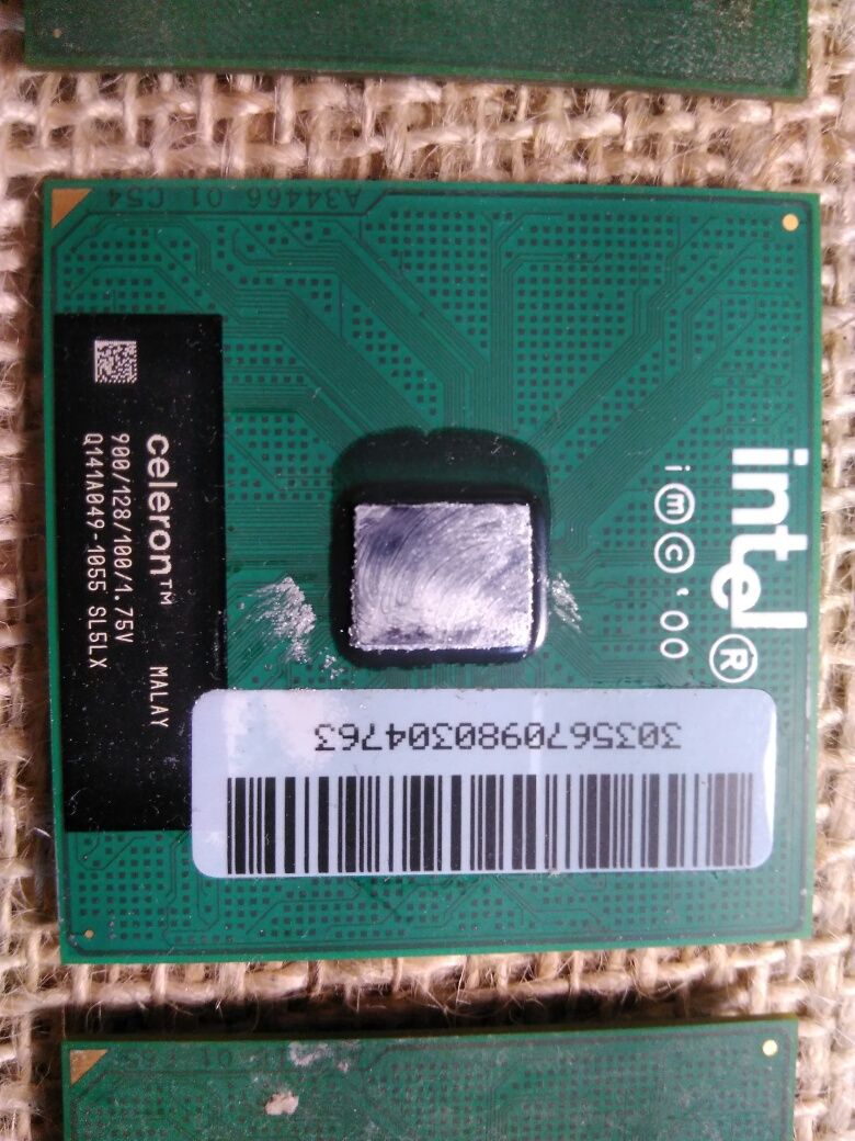 Varios processadores por testar Intel AMD 462 Intel 370 478 Slot 1 775