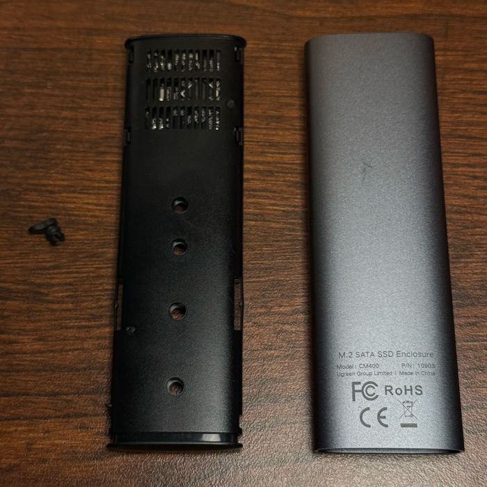 Obudowa dysku, kieszeń na dysk M.2 SSD UGREEN