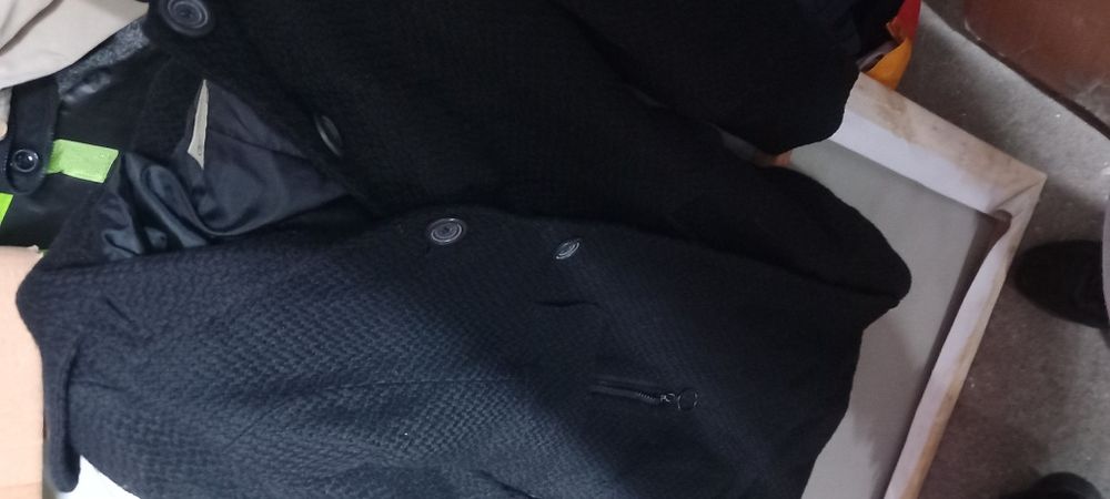 Casacos mulher 3 euros cada