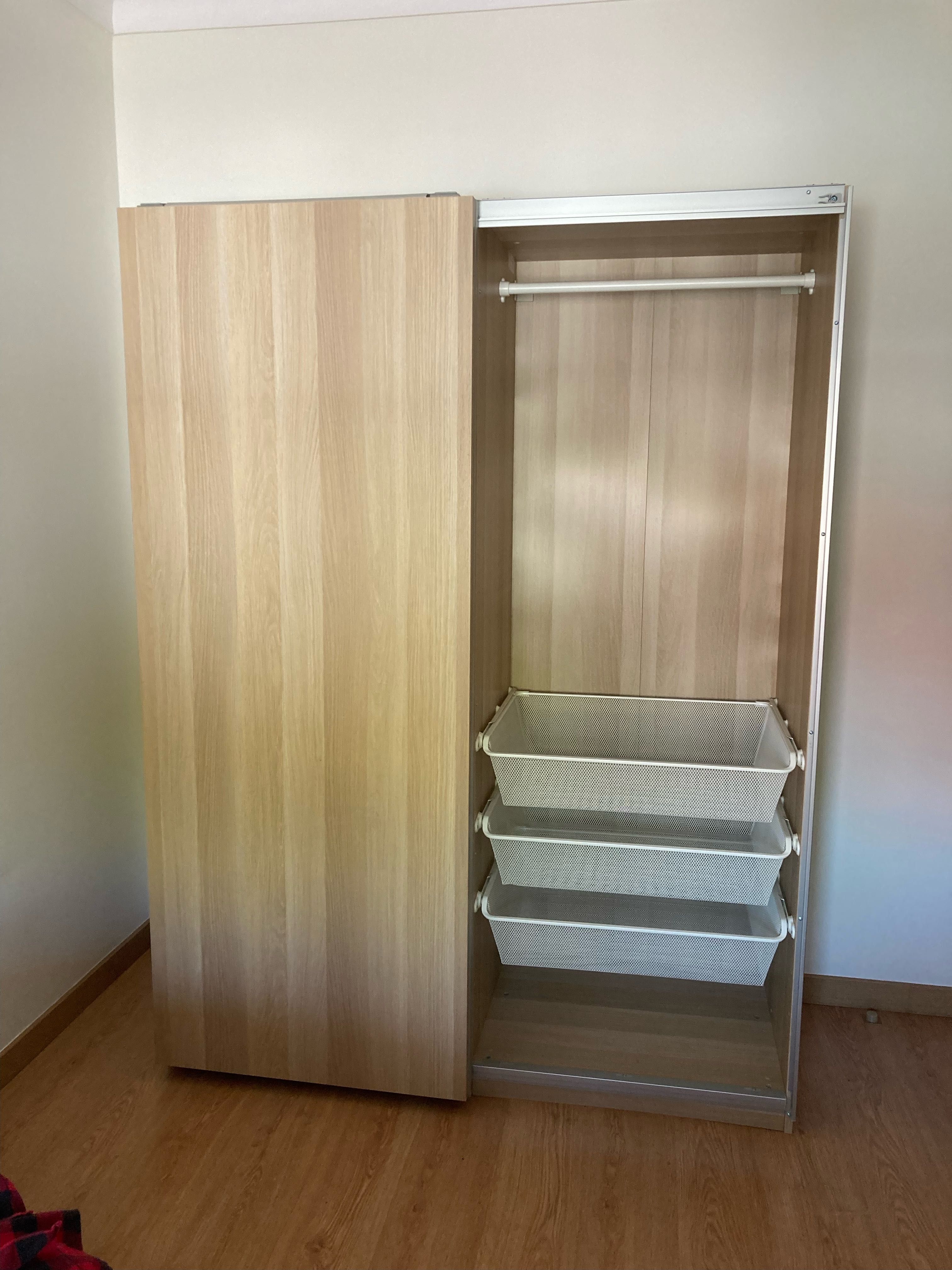 roupeiro IKEA Pax / Hasvik portas deslizantes