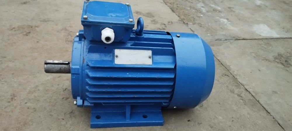 Электродвигатель єлектродвигун электромотор 4квт 3000об.