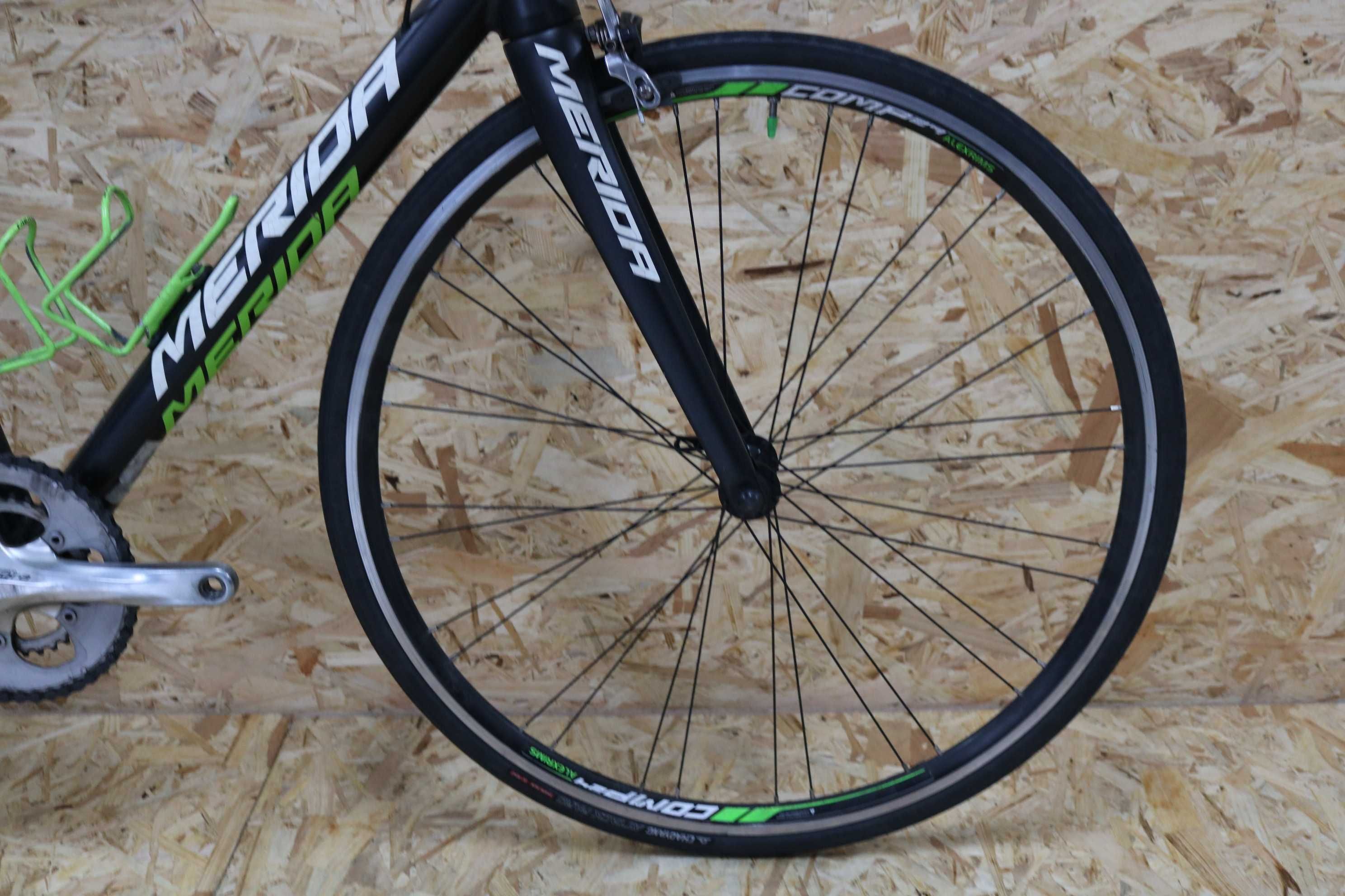 Bicicleta estrada Merida Scultura 300 - Shimano Tiagra 10v