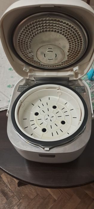 Мультиваркв Panasonic SR-MHS181. Стан - робочий.