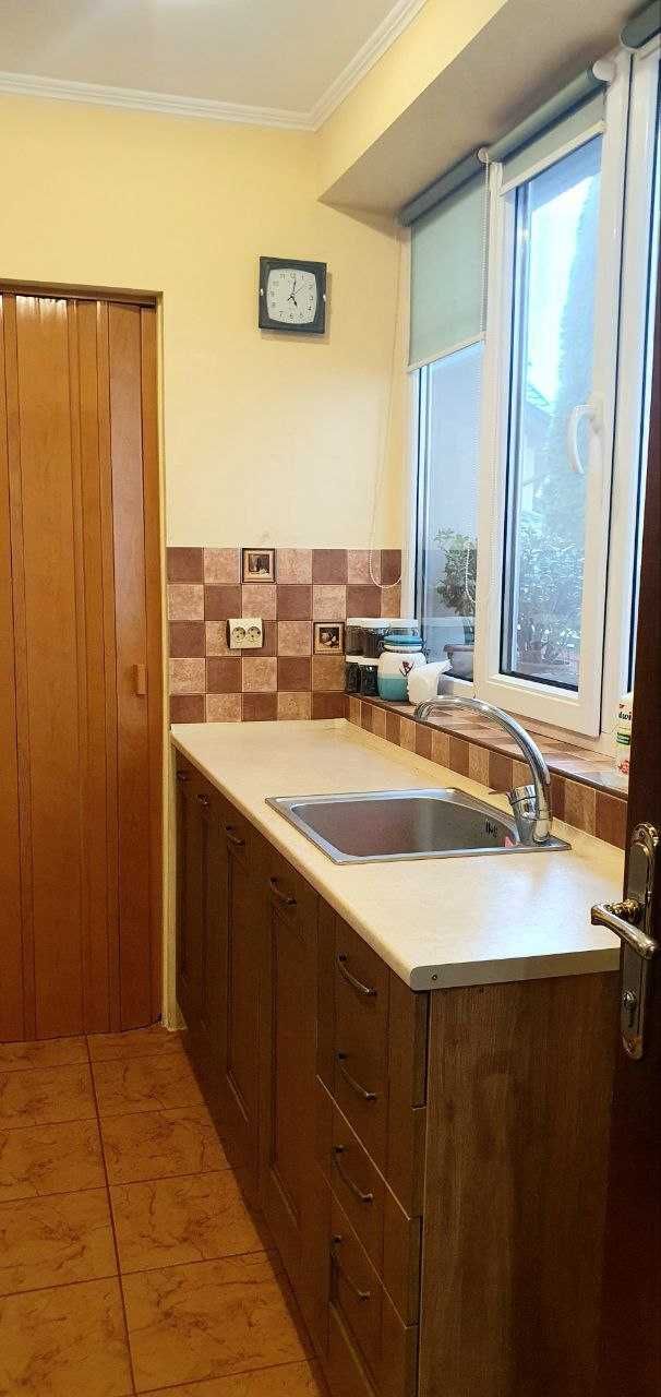 Продаж будинку +6.41 сотки землі в Брюховичах.
