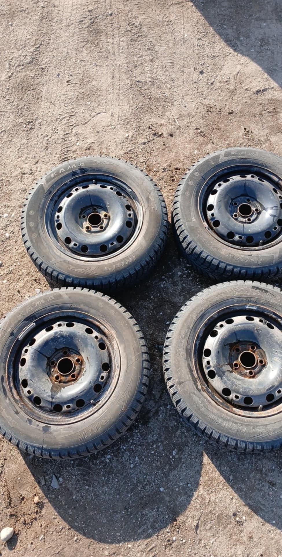 Opony zimowe r15