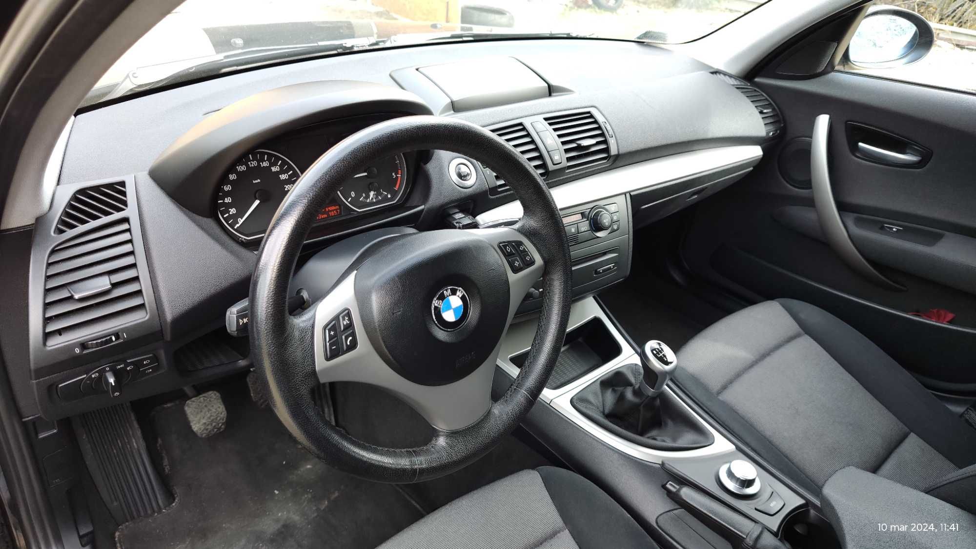 Samochód BMW seria 1