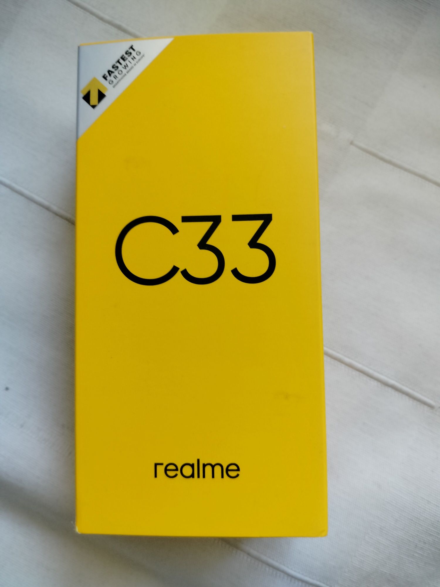 Nowy smartfon Realme C33 wraz z oryginalnym opakowaniem oraz ładowarka