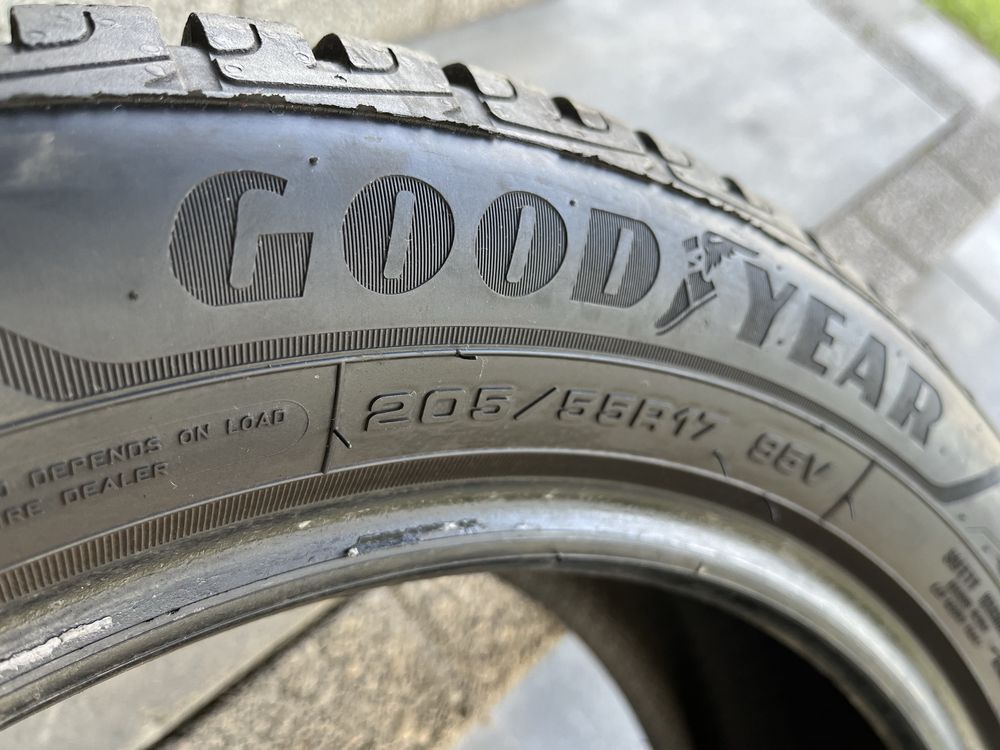 Zimowe GOODYEAR 205/55 r17 jak nowe