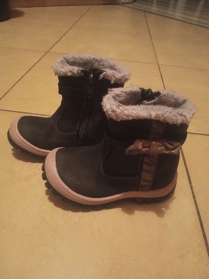 Kozaczki zimowe dla dziewczynki, rozmiar 22, Lasocki