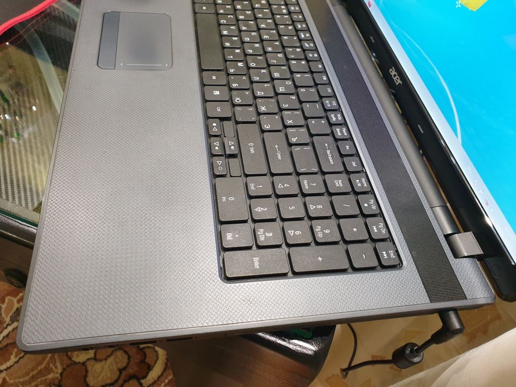 Ноутбук Acer Aspire 7250 ,RAM 4 GB ,500 GB ,Экран 17.3