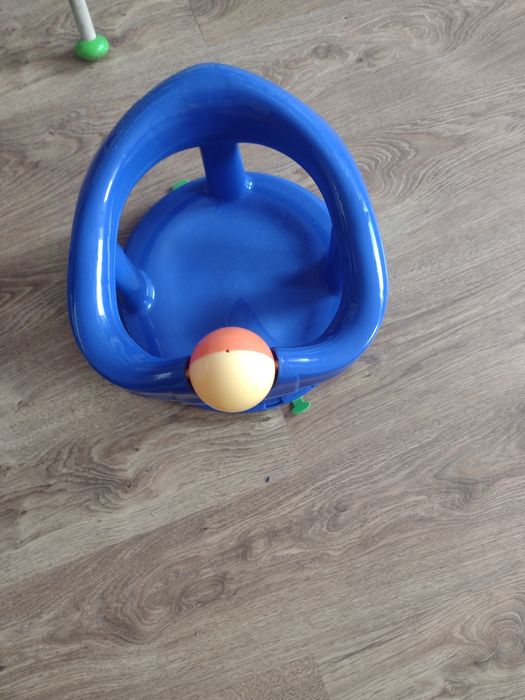 Кріселко у ванну