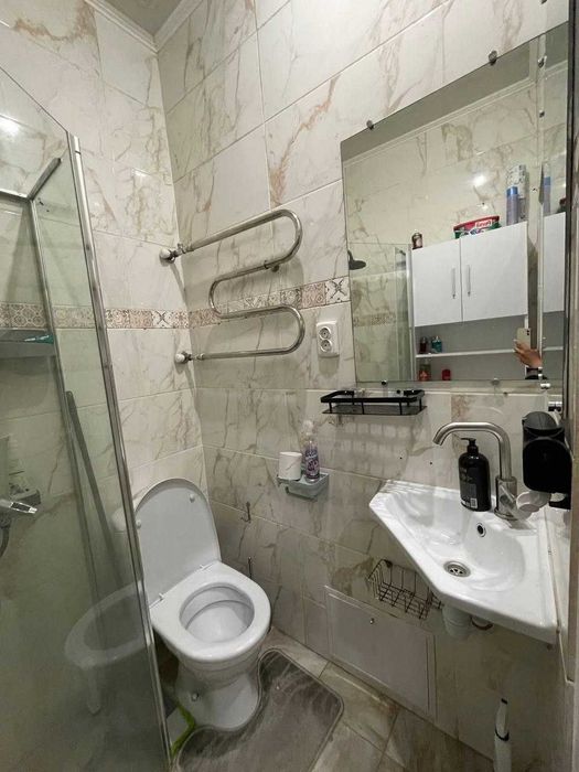 В оренду 2-кімната квартира вул. Покровська ( центр міста )