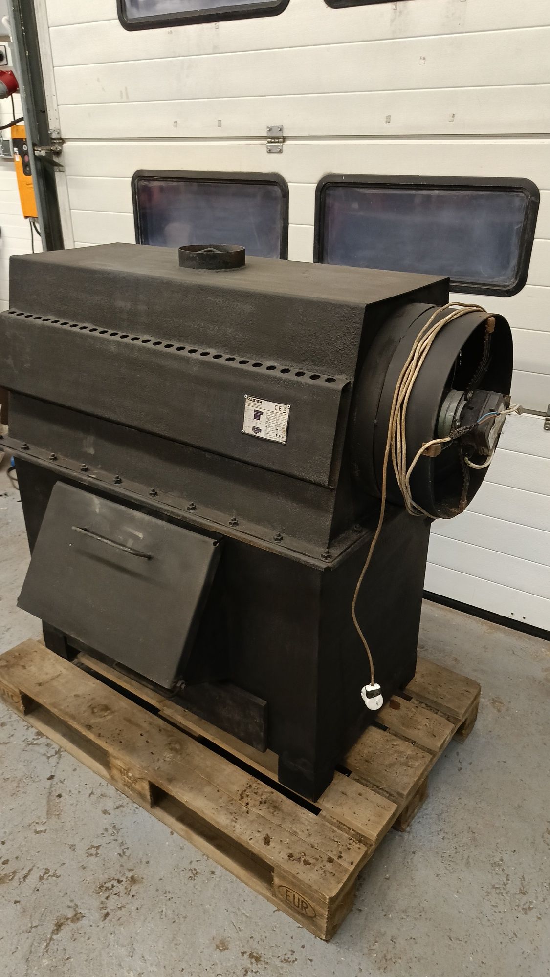 Nagrzewnica nadmuchowa na drewno i węgiel hala moc 50kw wysyłka