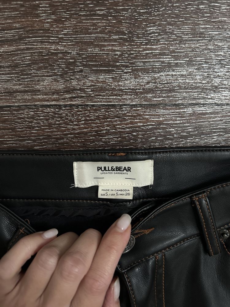 Шкіряні штани. Zara