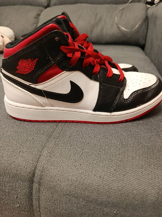 Air Jordan Mid 1
