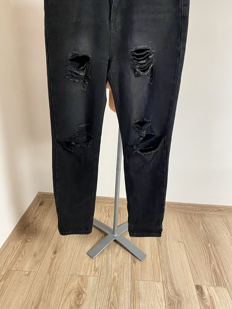 Spodnie jeans PrettyLittleThing rozmiar 40