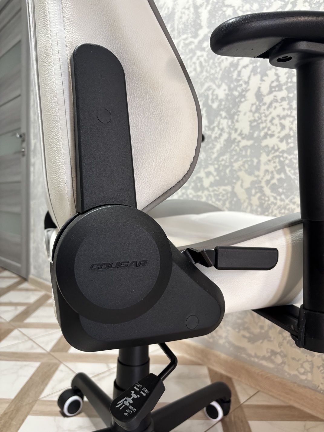 Ігрове крісло Cougar Armor ELITE (White)