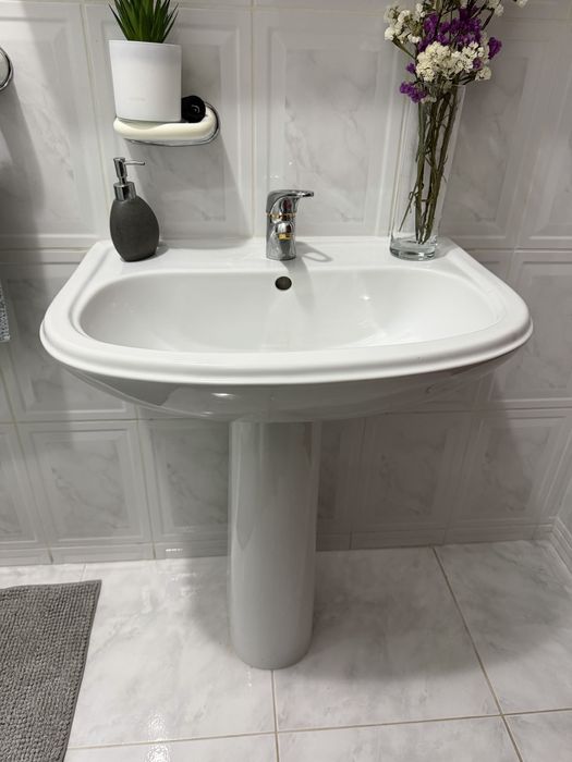 Movel + Lavatorio casa de banho