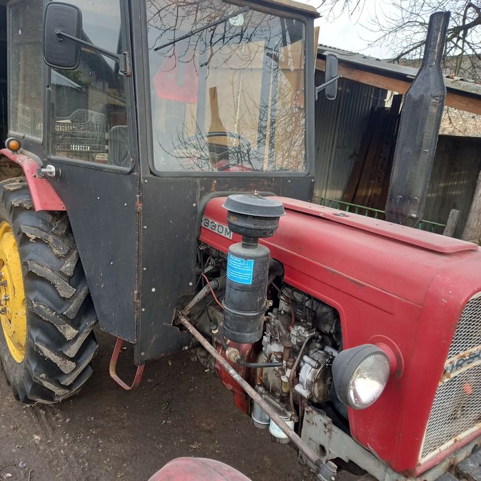 Ursus C-330. Stan dobry