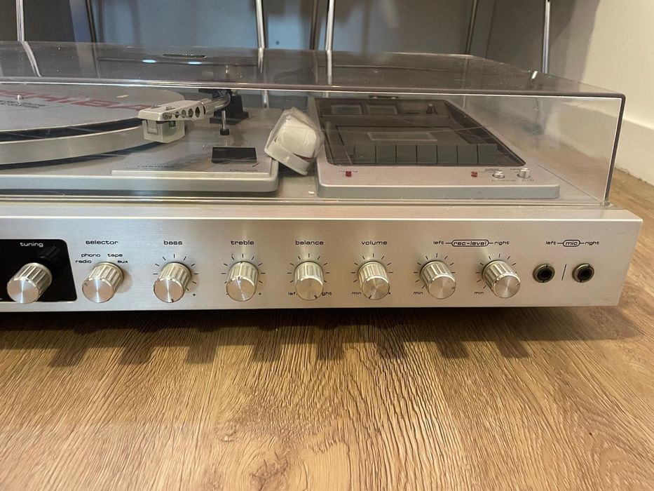 Gira-discos vintage Toshiba + colunas