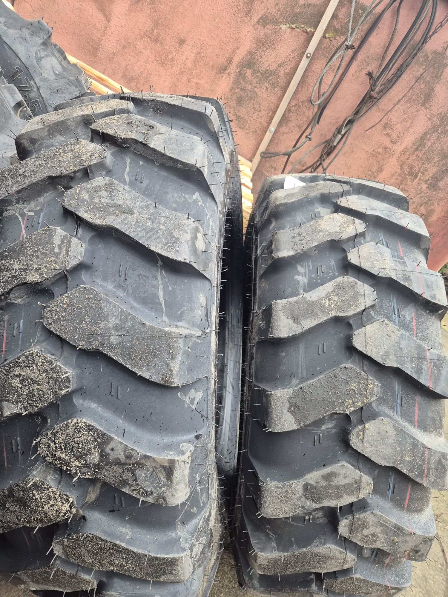 Opony 17.5-25  17.5r25