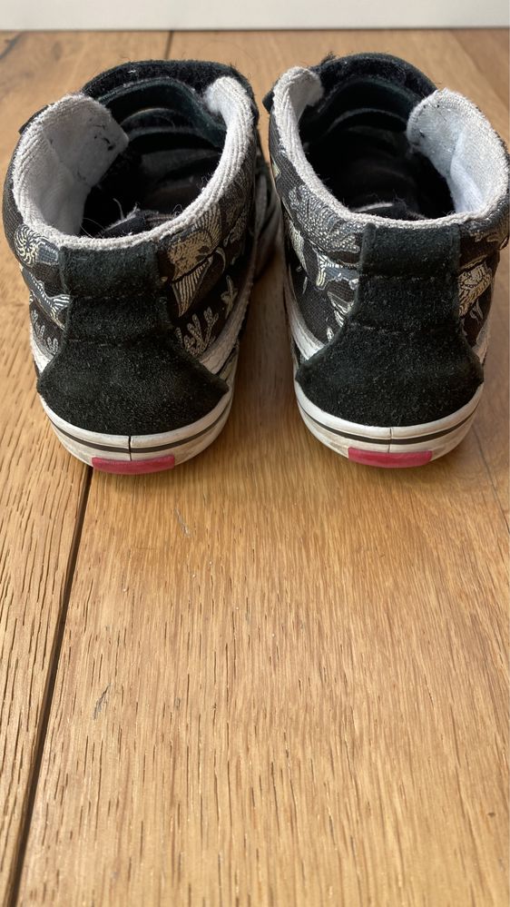 Vans pretos com banda aderente 25,5