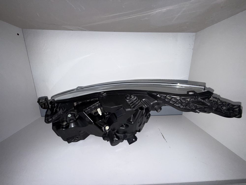Ford S Max Galxy lampa reflektor full led em2b13w029eh