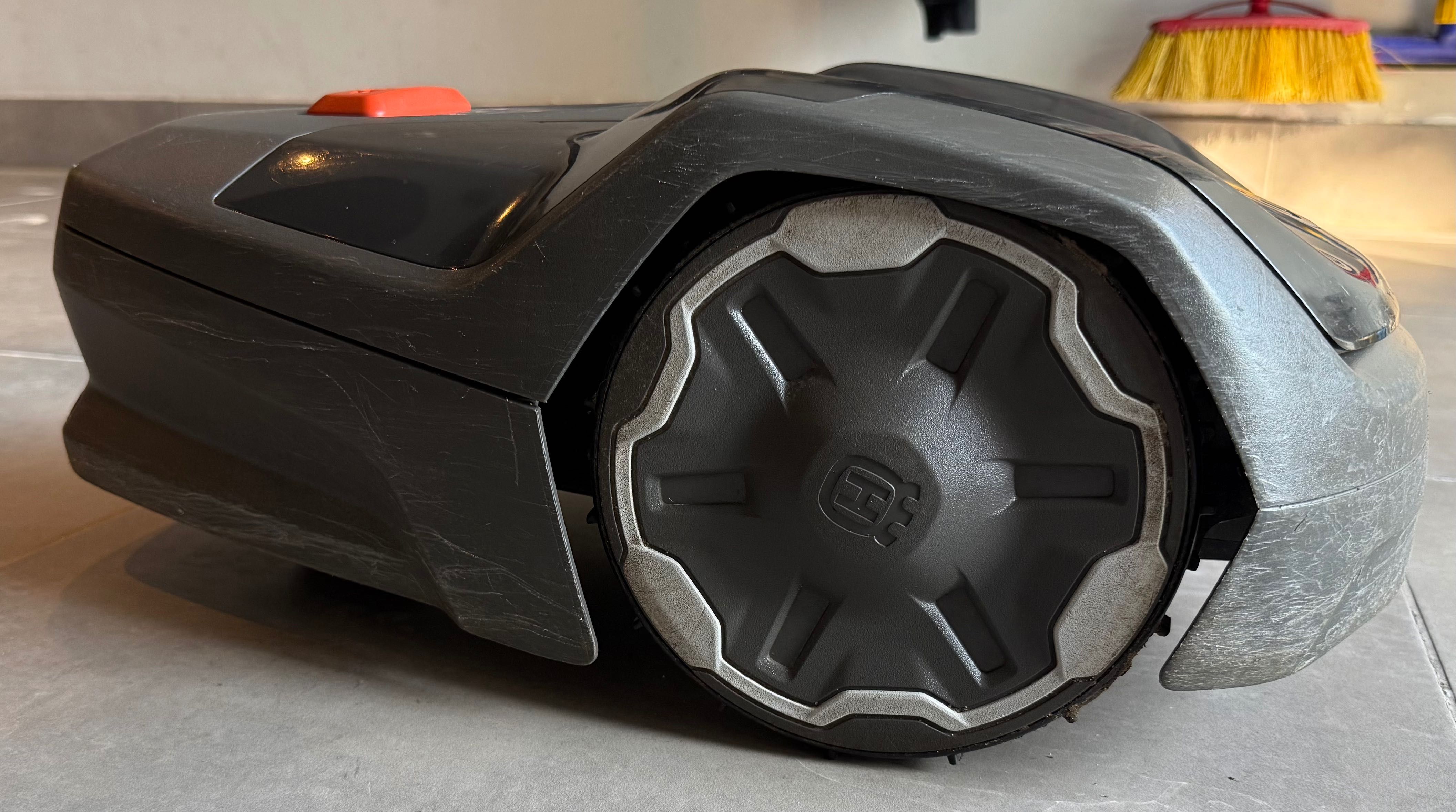Husqvarna Auromover Aspire R4 - gwarancja do 14.06.2026 r.