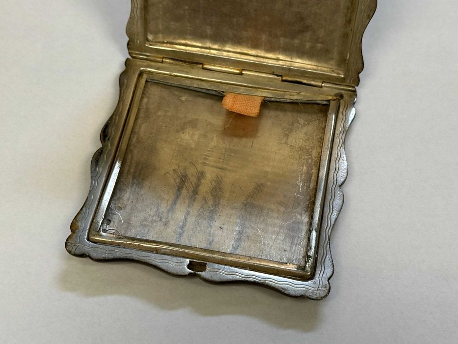 Stara srebrna puderniczka - Polska - pr. 800