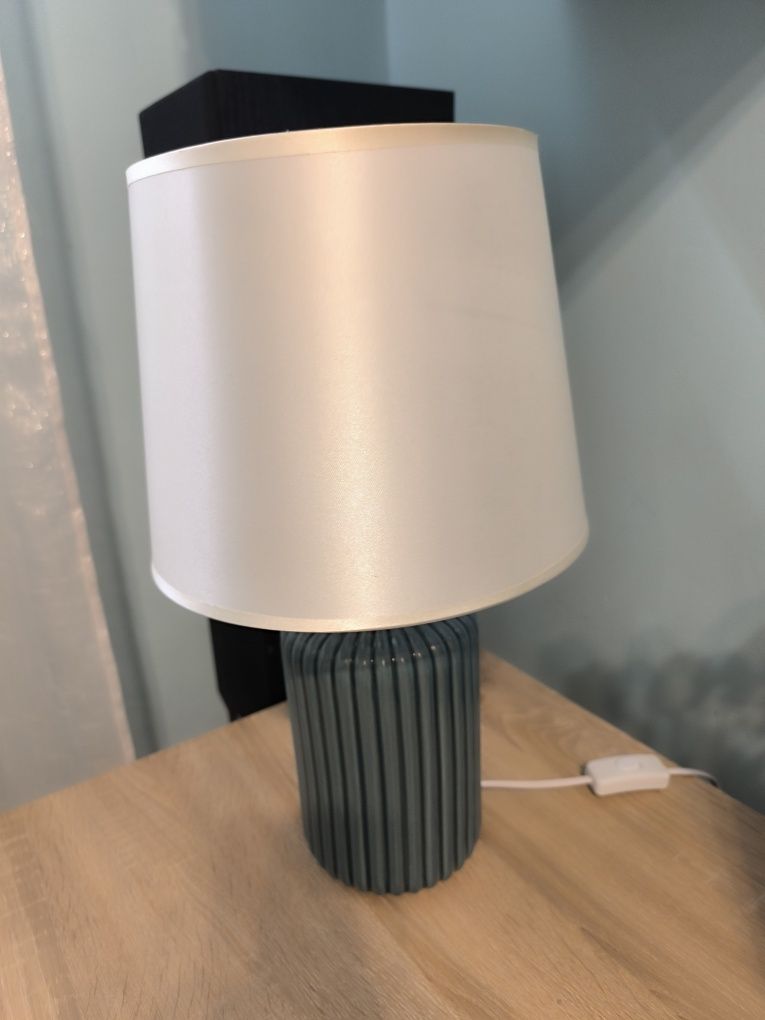 Lampka nocna do salonu lub sypialni