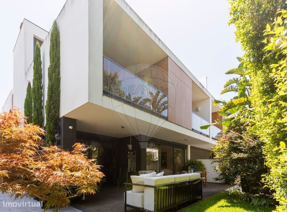 Moradia T4, com piscina - Alhos Vedros