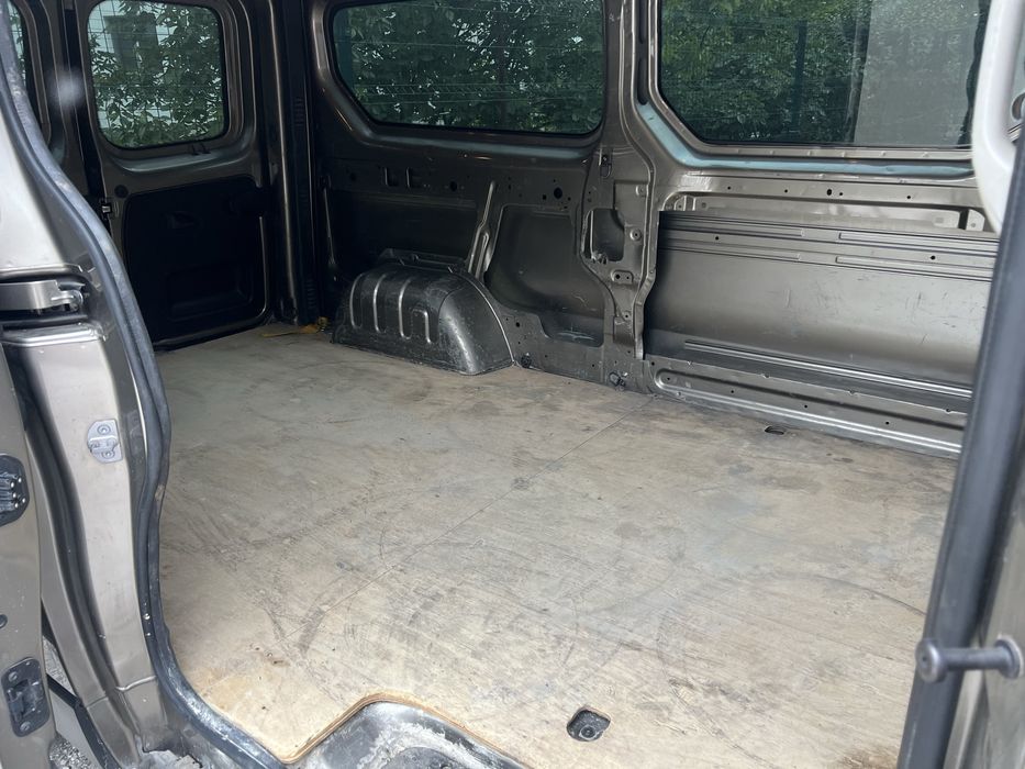 Рено трафик 1.6 140 кв 2015