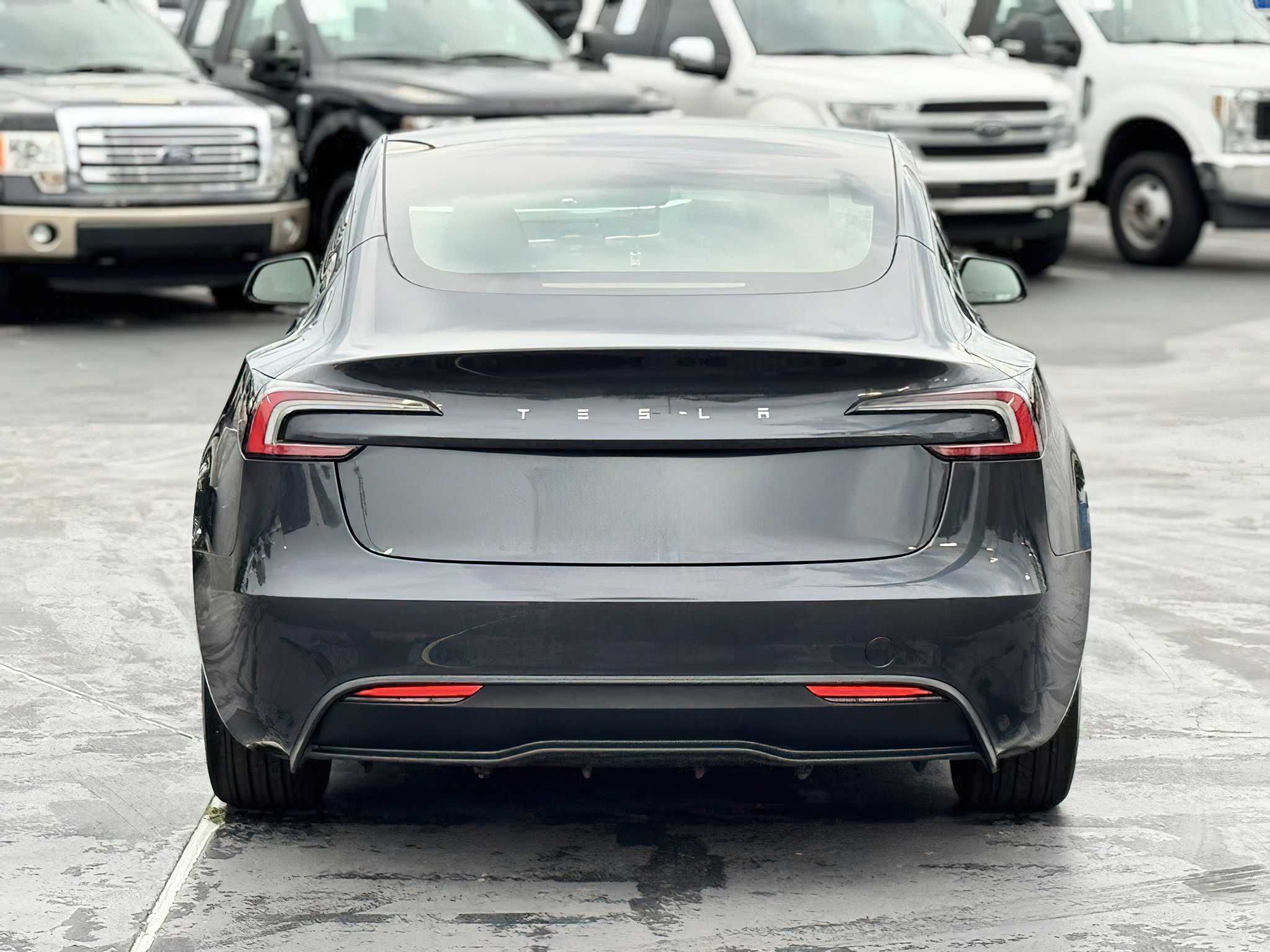 Tesla Model 3 Long Range 2025