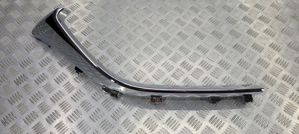 Хром молдінг решітки радіатора Mazda CX9 2016+