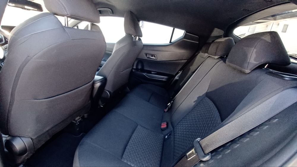 Toyota C-HR 1.8 Hybrid Square Collection