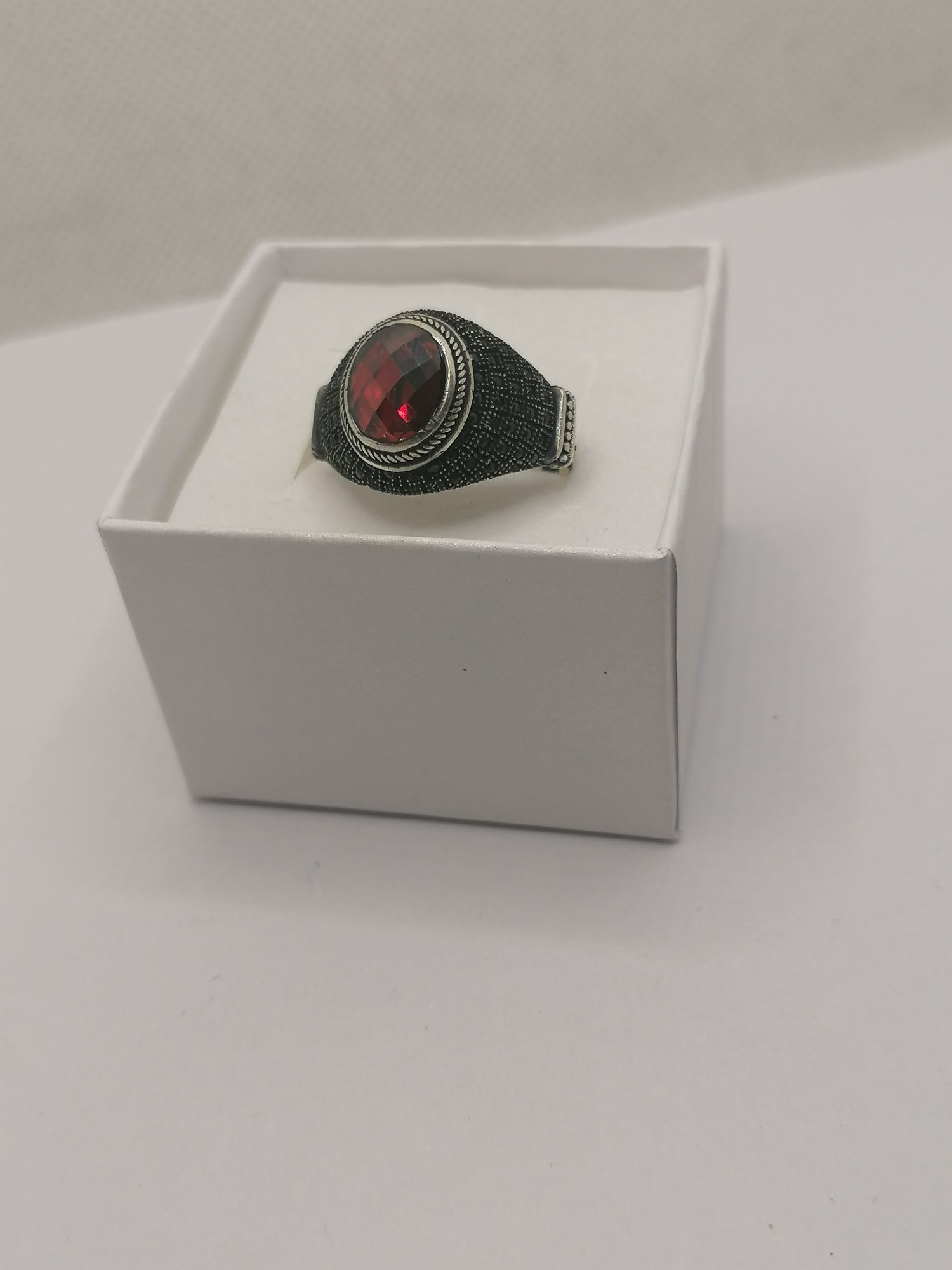 Srebrny pierścionek z kamieniem Zircon, roz.20 srebro 925