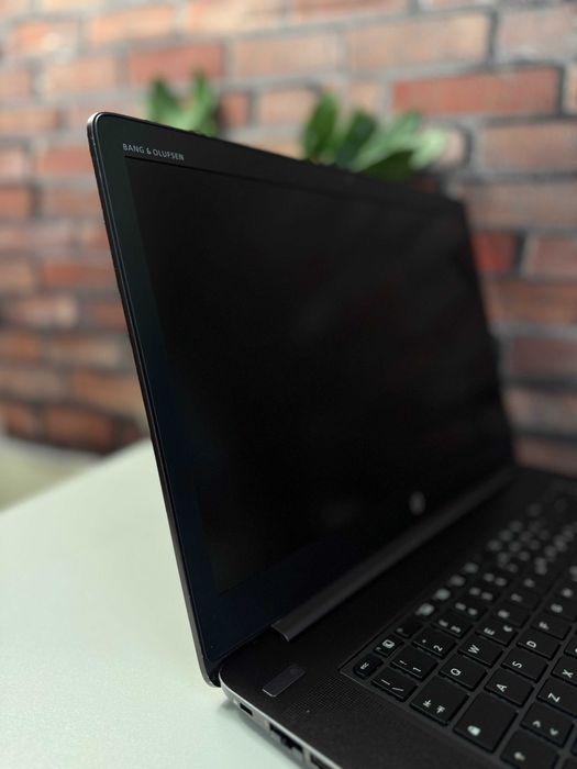 Quadro M1000M 4GB·Ноутбук HP Zbook Studio G3·i7-6820HQ·32GB+SSD512·IPS