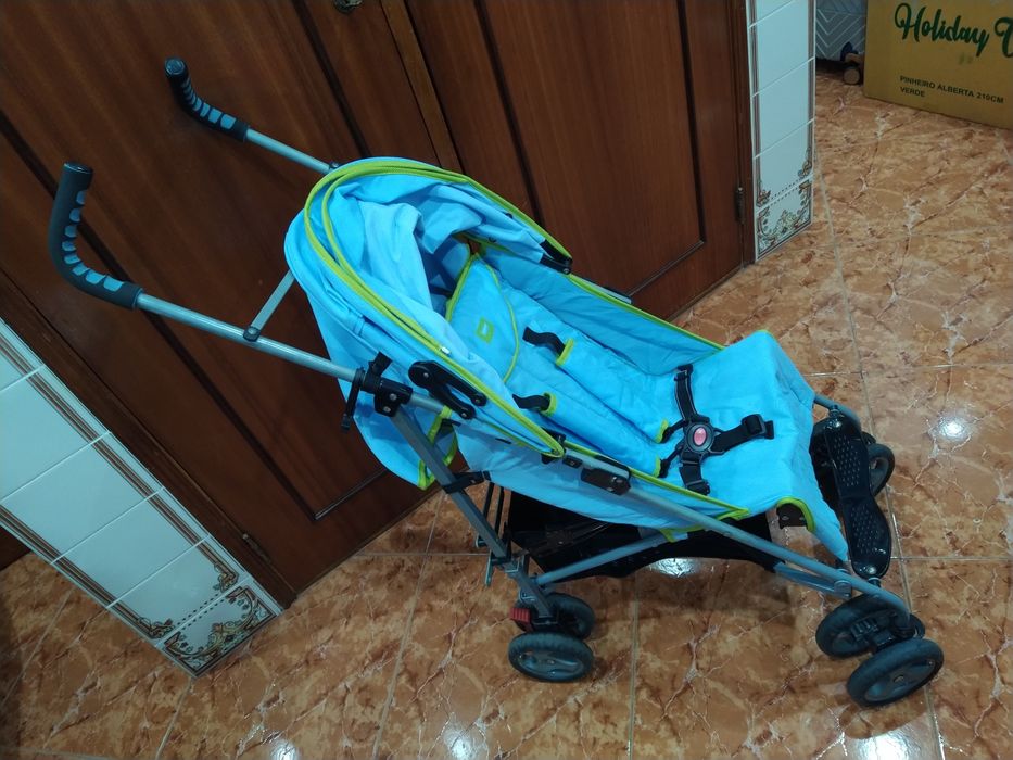 Carrinho de bebé bengala casa quarto apartamento vivenda escritório.