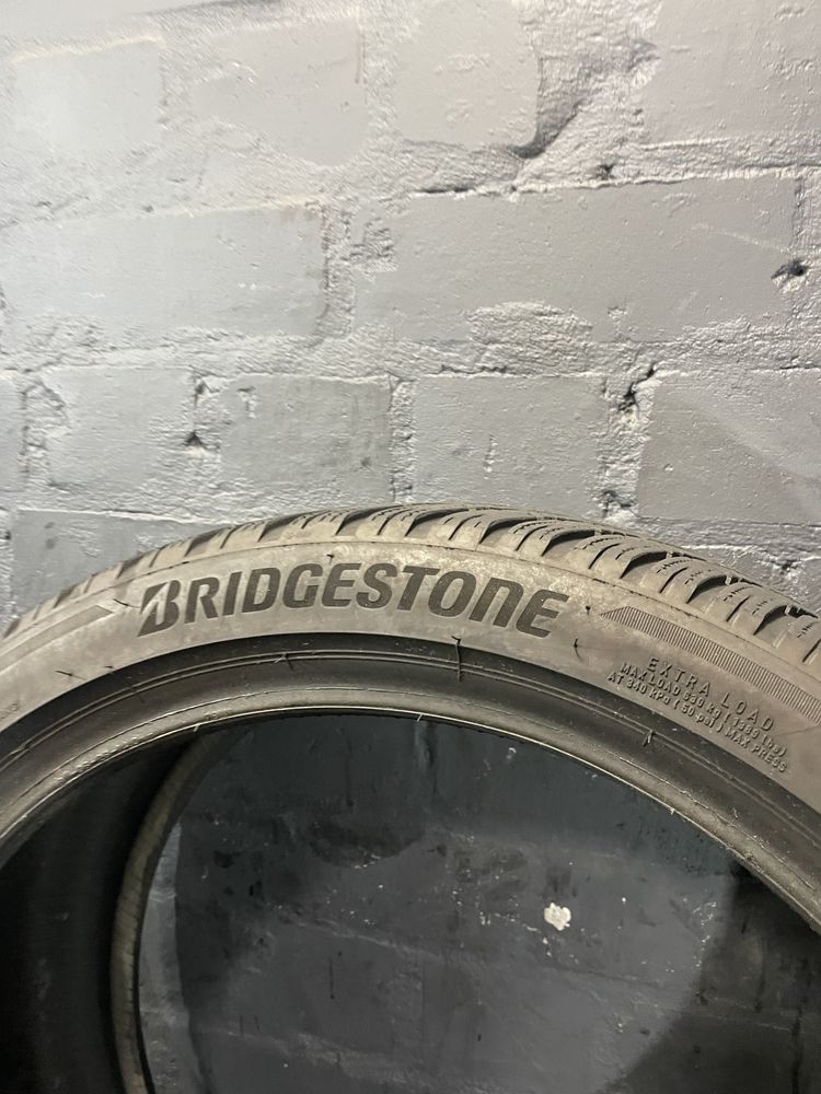 1шт 225/40 R18 Bridgestone Blizzak LM005
