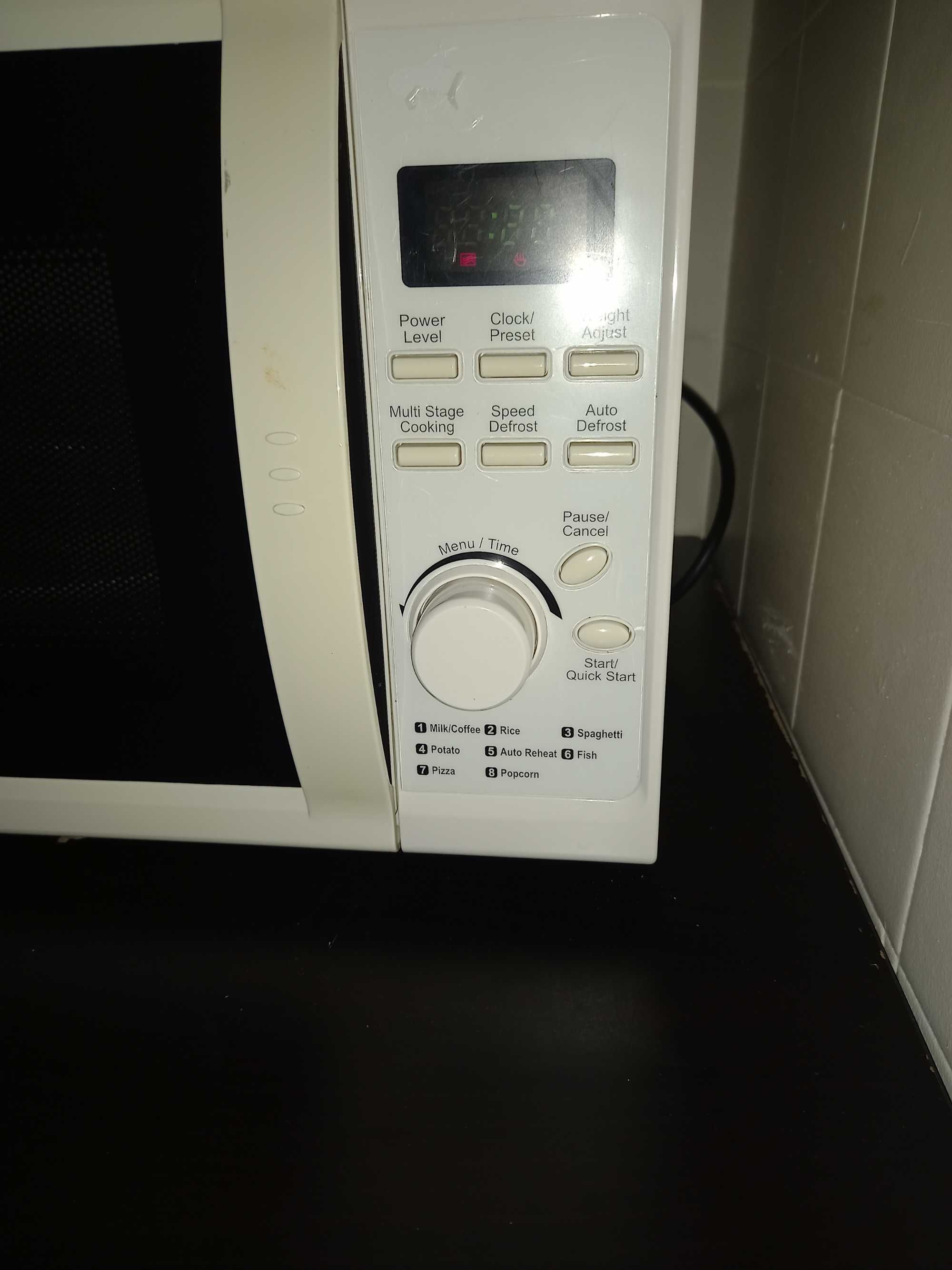 Microondas Tarrington House 30 litros