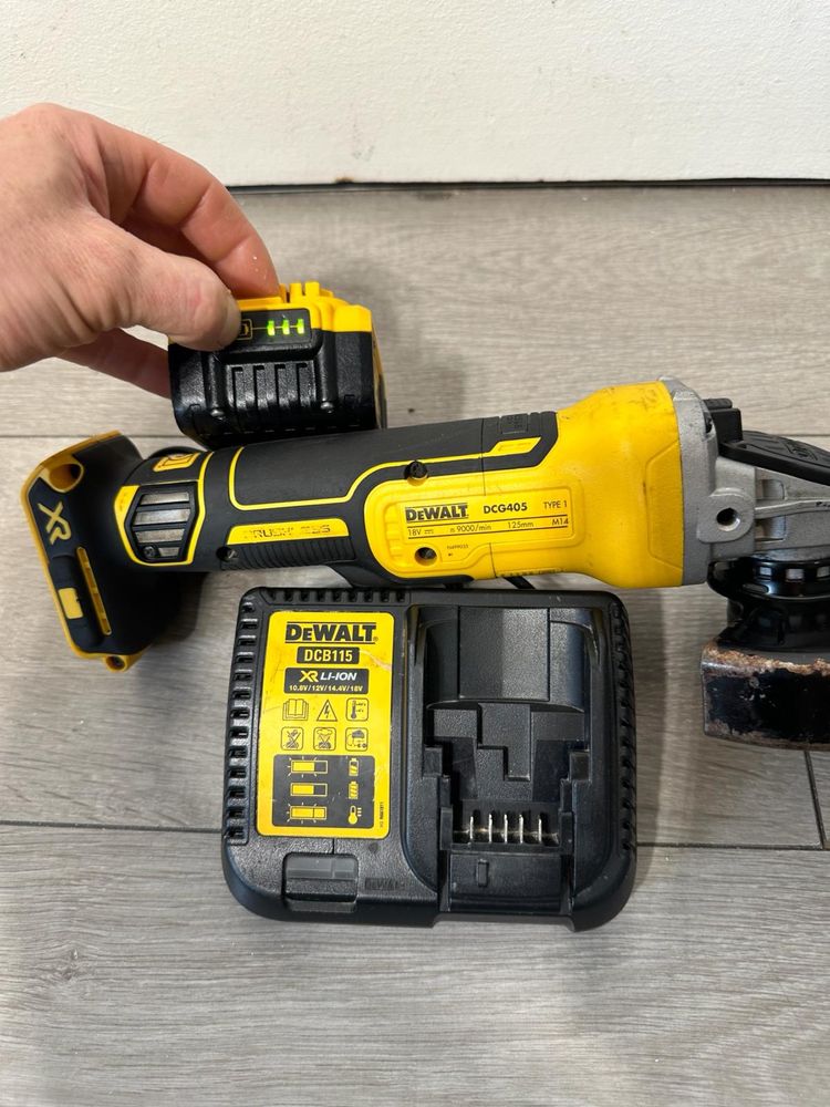 Безщіткова акум. болгарка DeWalt DCG405