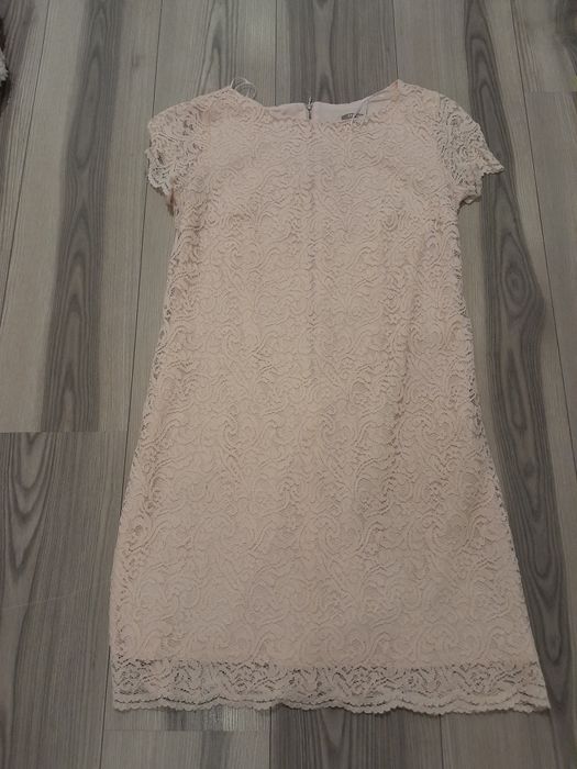 Sukienka koronkowa
