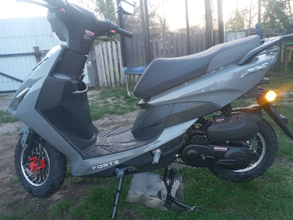 Продам скутер Forte