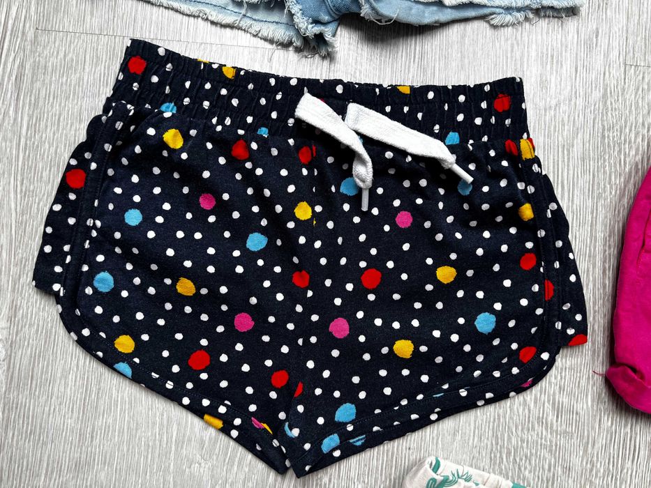 Krótkie spodenki, r. 110/116, 5 sztuk