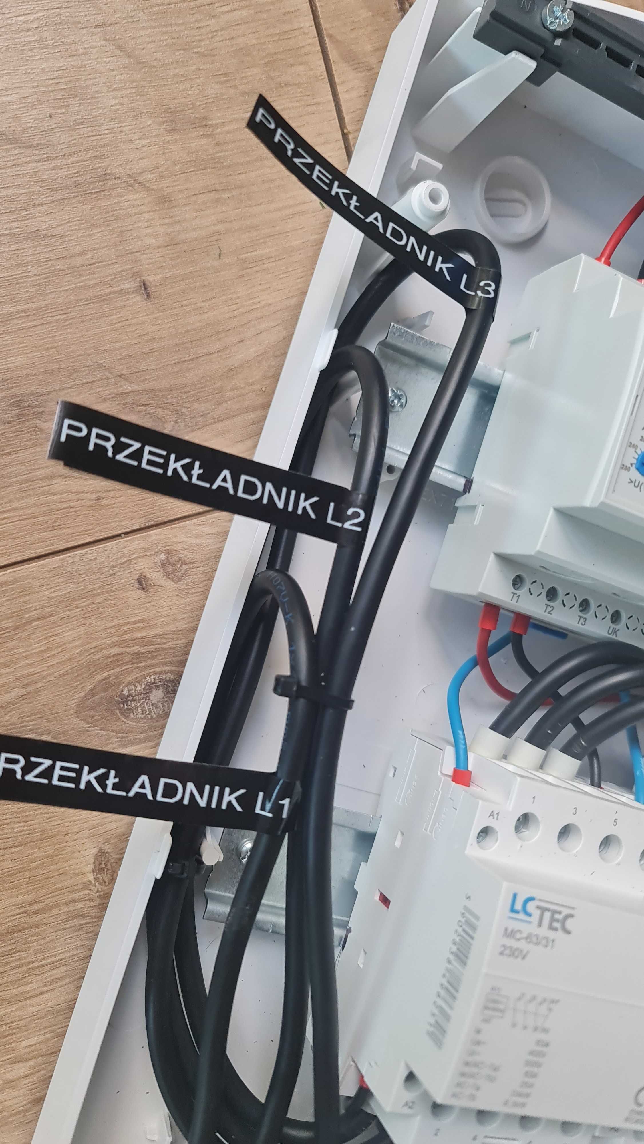 Rozdzielnica SZR rezerwa hybrydowa falownik Goodwe Sofar Deye 63A